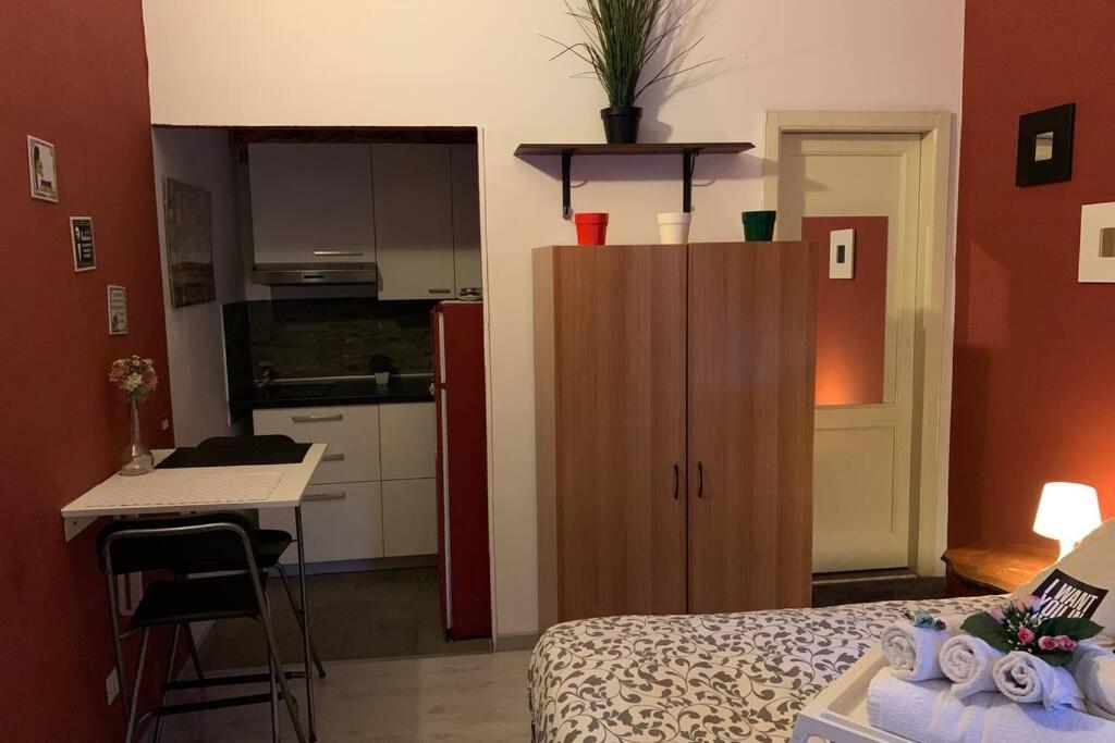 "Little Sicilian Home"-Room With A Private Bathroom & Kitchen -Fridge - And Shared A Beautiful Terrace On Hostel Taormina Center Eksteriør billede