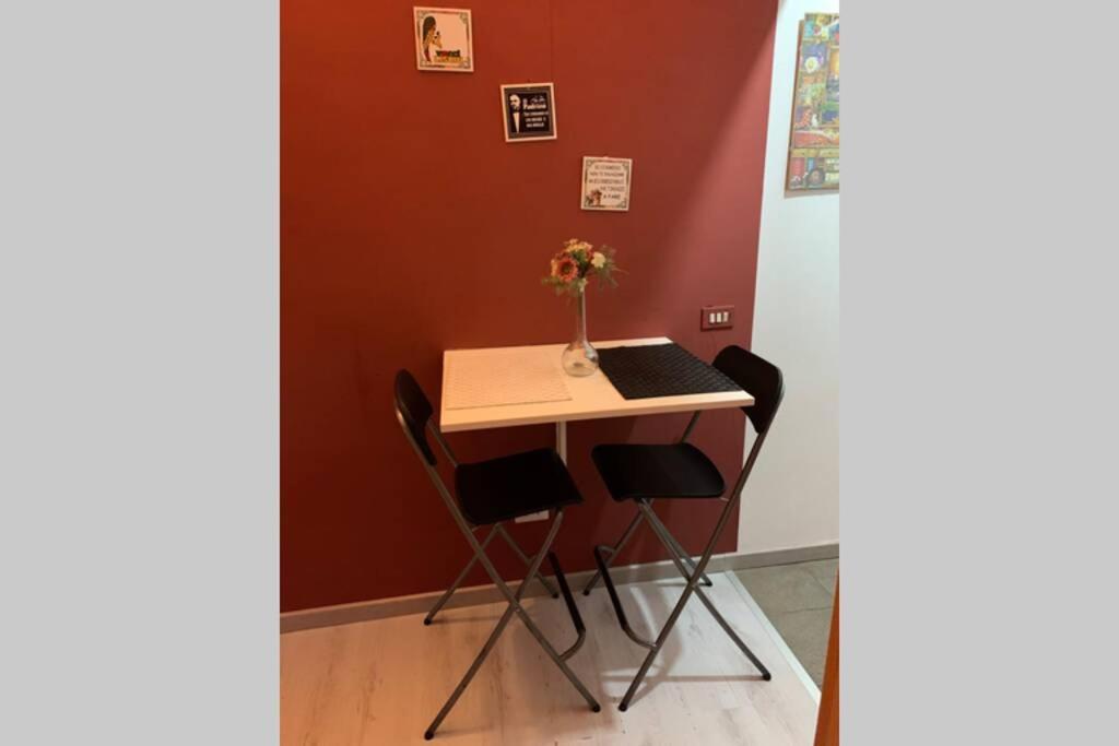 "Little Sicilian Home"-Room With A Private Bathroom & Kitchen -Fridge - And Shared A Beautiful Terrace On Hostel Taormina Center Eksteriør billede