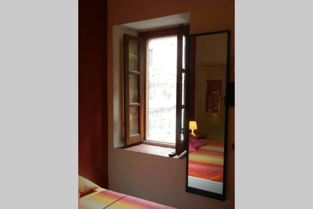 "Little Sicilian Home"-Room With A Private Bathroom & Kitchen -Fridge - And Shared A Beautiful Terrace On Hostel Taormina Center Eksteriør billede