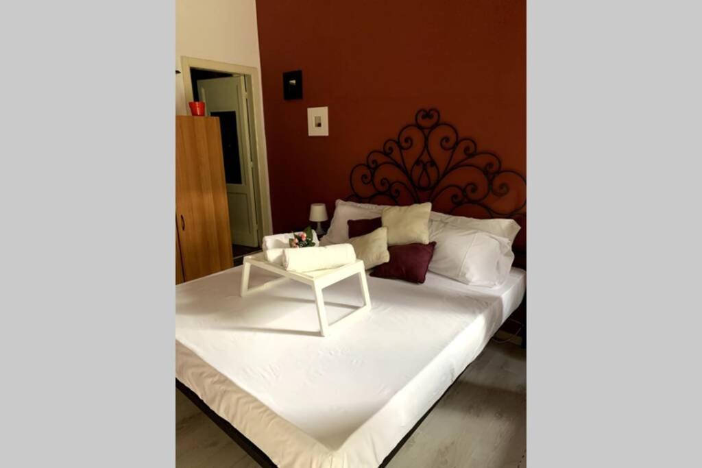 "Little Sicilian Home"-Room With A Private Bathroom & Kitchen -Fridge - And Shared A Beautiful Terrace On Hostel Taormina Center Eksteriør billede