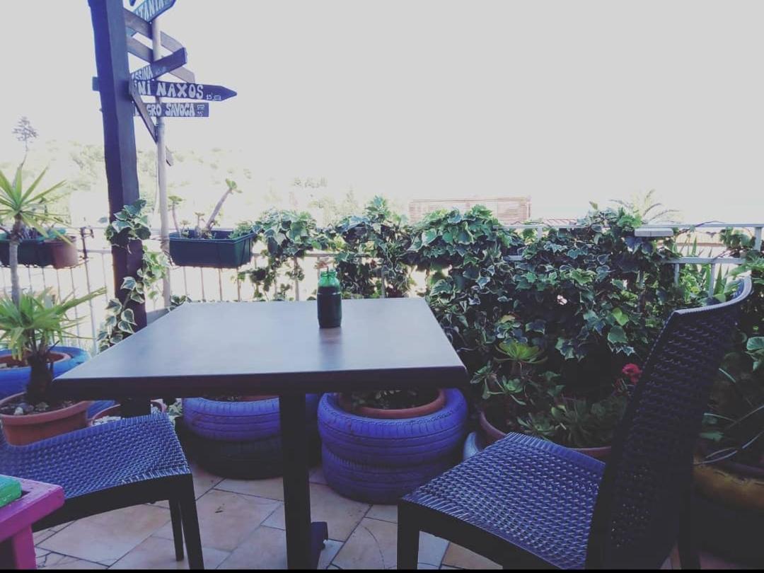 "Little Sicilian Home"-Room With A Private Bathroom & Kitchen -Fridge - And Shared A Beautiful Terrace On Hostel Taormina Center Eksteriør billede